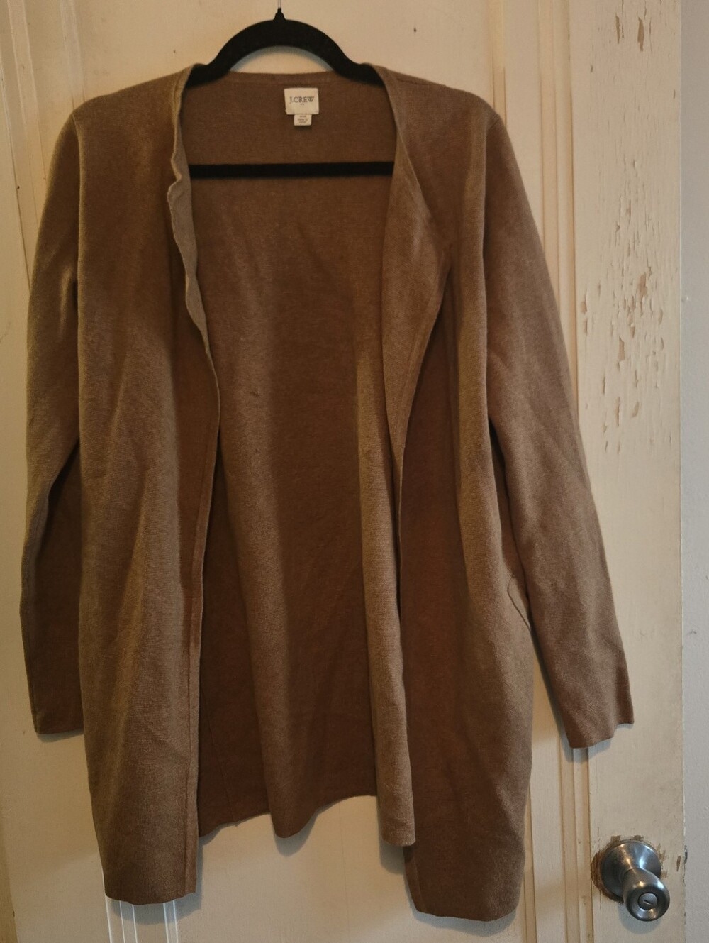 J Crew Size Extra Small 100% Cotton Tan Cardigan. Has Pocketa